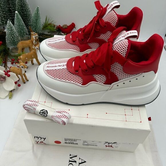 Men’s Alexander Mcqueen oversized runner sneakers, size 42, made in Italy - Picture 7 of 9